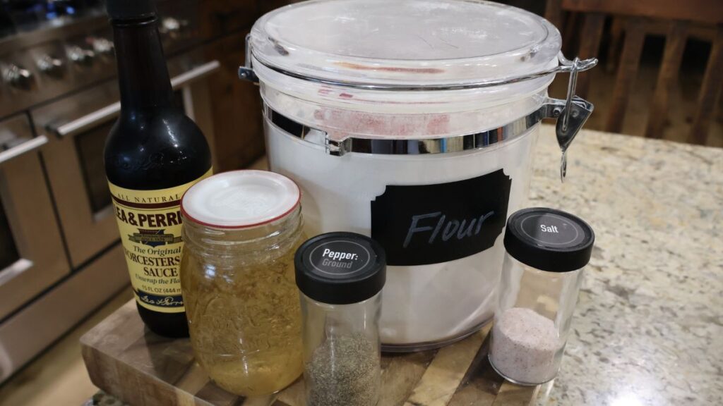 additional displayed ingredients for brown gravy